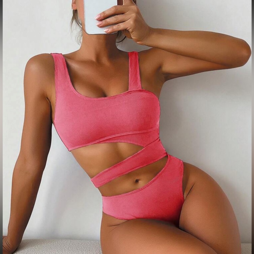 SHEIN cut out one price swimsuit